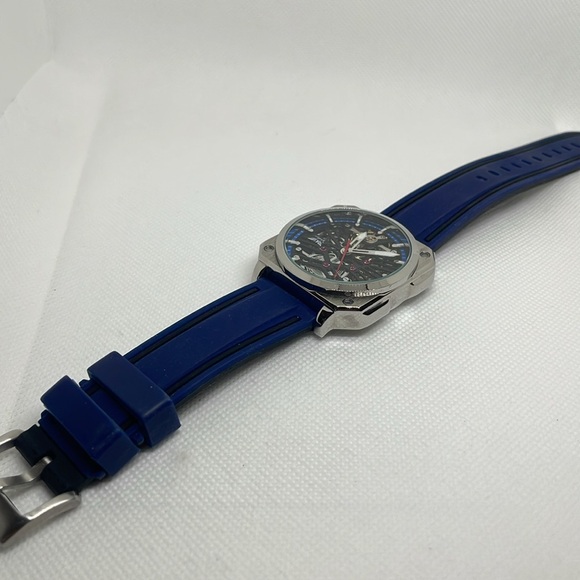 Men’s Silver Skeleton Mechanical Watch - Picture 5 of 9